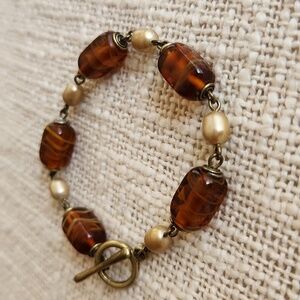 Toggle bolt bracelet